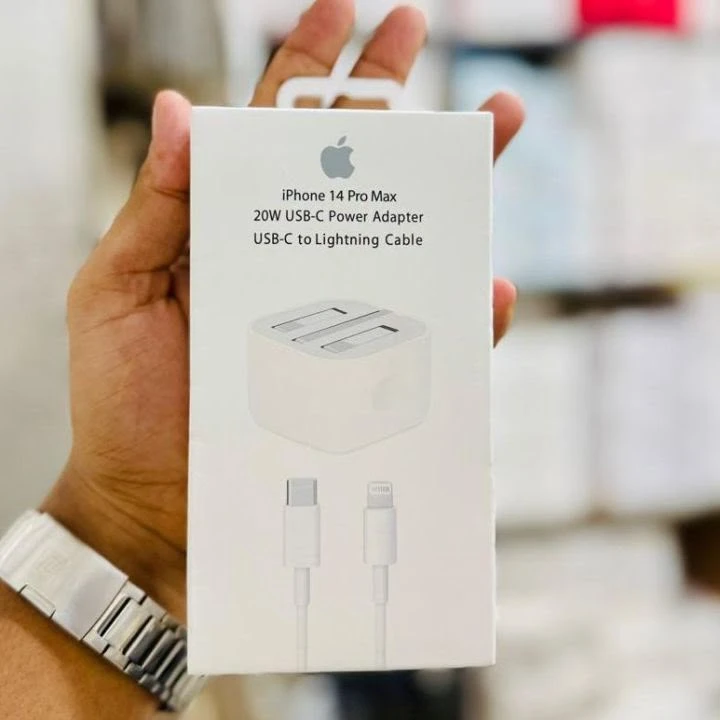 Chargeur IPhone 14 pro max - Type C to Lightning 20W