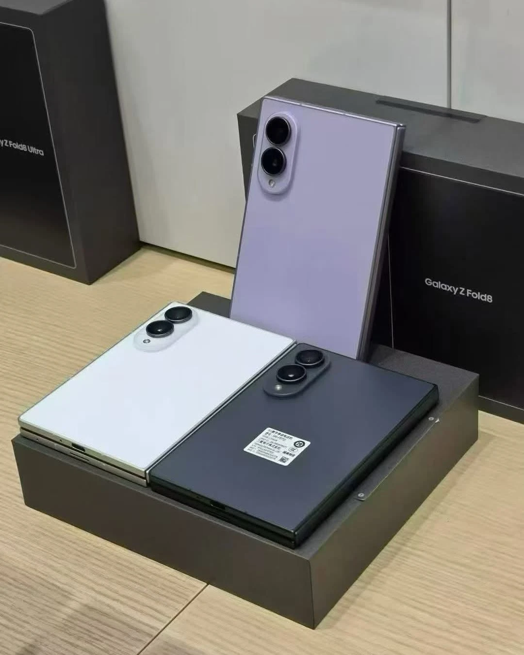 Samsung Galaxy Z Fold 8